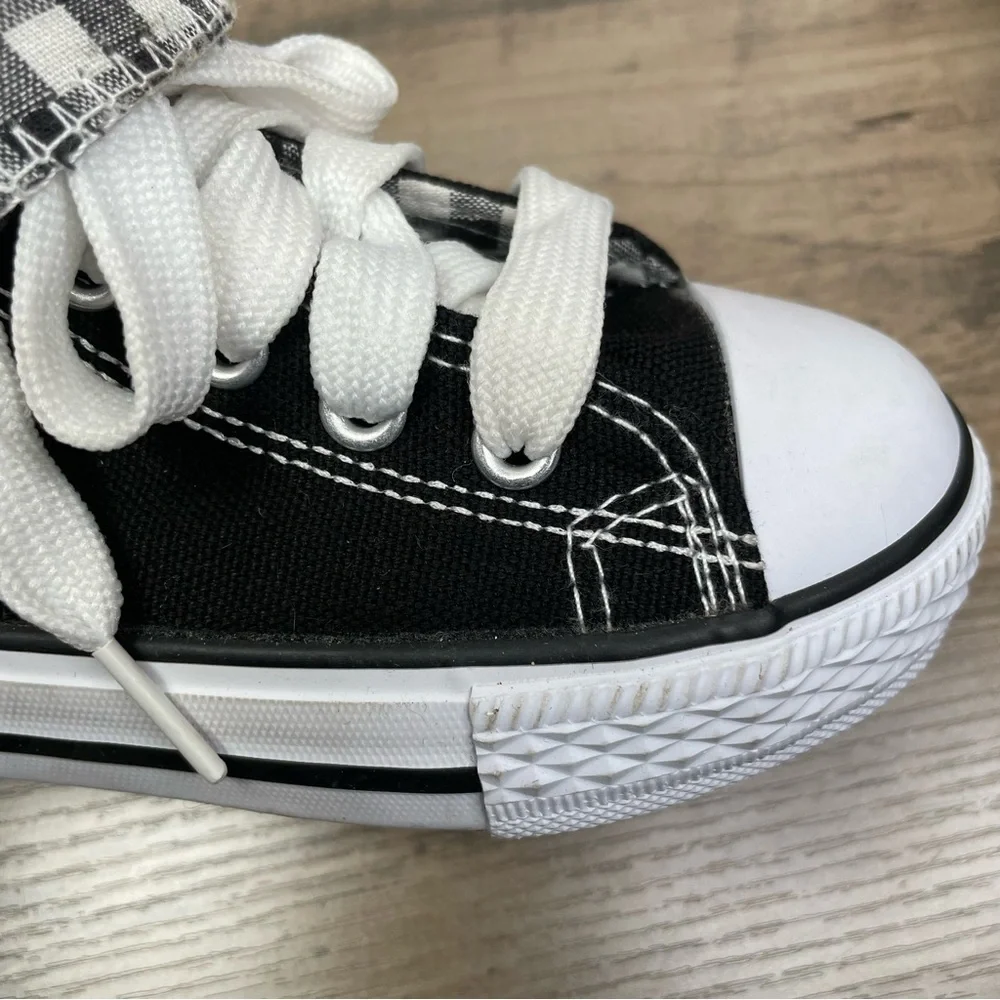 Kids sz 7 Toddler Black, White and Red Canvas Sneaker Bundle of 3 Everyday use - Picture 12 of 15